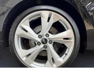 Audi S3 Sportback TFSI S tronic S line Mythos (2024) - Photo 4