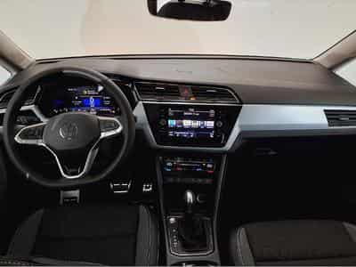 VW Touran (2025) - Photo 11