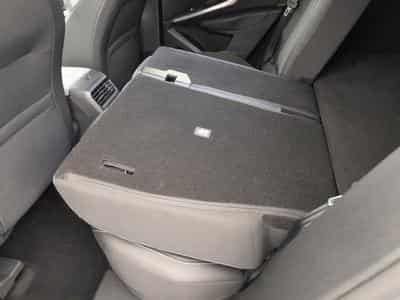Peugeot 3008 Hybrid 145 e-DCS6 Allure (2025) - Foto 12