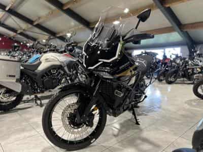 Zontes 703 F BLACK/GOLD 21 + Pack valises offert (2026) - Photo 2