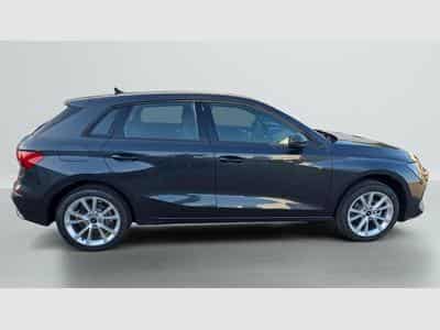 Audi A3 TFSI Mild Hybrid 150 S tronic 7 Design (2026) - Photo 8