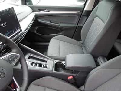 VW Golf (2026) - Photo 10