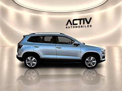 Skoda KAROQ 1.5 TSI 150 SELECTION DSG7 (2025) - Foto 8