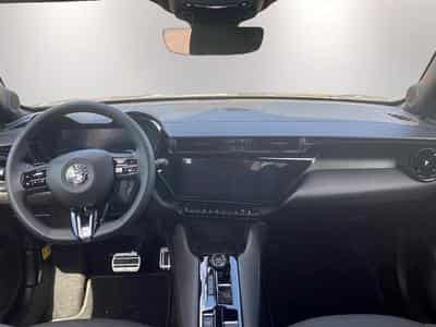 Alfa-Romeo JUNIOR 1.2 IBRIDA 145 SPECIALE E-DCT6 (2026) - Foto 10