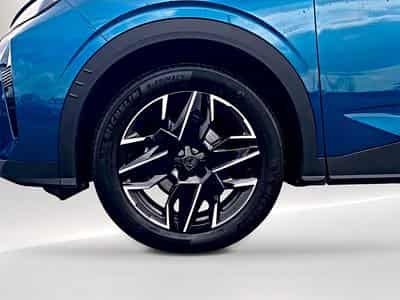 Peugeot 3008 1.2 HYBRID 145 ALLURE E-DCS6 (2025) - Foto 9
