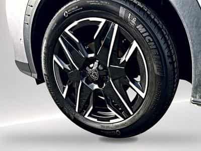 Peugeot 3008 1.2 HYBRID 145 GT E-DCS6 (2025) - Foto 9