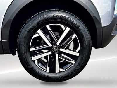 Peugeot 2008 1.2 100 STYLE (2025) - Photo 9