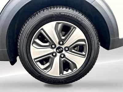 Kia NIRO 1.6 GDI 105 ISG + PLUG-IN 60.5 PREMIUM DCT6 (2018) - Foto 9