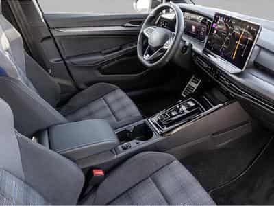 VW Golf (2025) - Photo 6