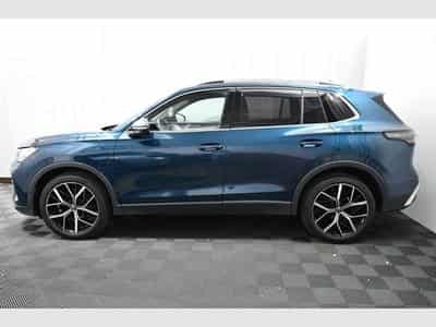 VW Tiguan Tiguan 1.5 TSI eHybrid 200 kW Elegance, AHK, DCC (2025) - Photo 2