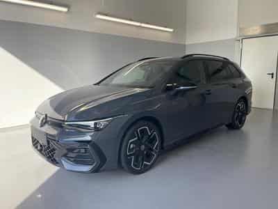 VW Golf Variant R-Line (2026) - Photo 1