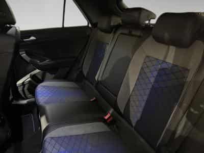 VW T-Roc 2.0 TSI 221kW R 4MOTION DSG7 (2023) - Photo 11