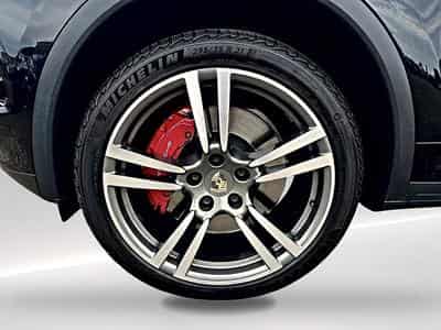 Porsche CAYENNE (958) TURBO (2012) - Photo 9
