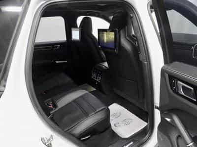 Porsche Cayenne 4.0 TURBO PSCB SPORT DESIGN CARBON APPROVED Hinterradlenkung (2019) - Foto 8
