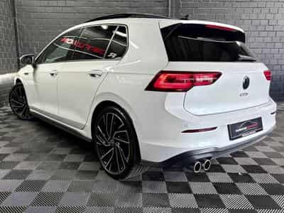 VW Golf GTD 2.0 TDI DSG7 200 CV *MATRIX* PANO * HARMAN * (2024) - Foto 6