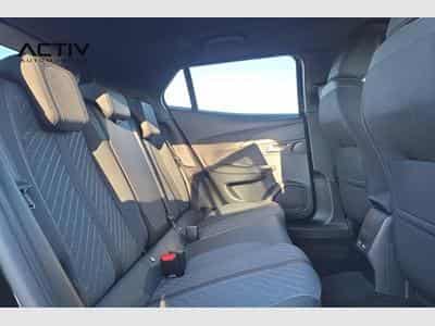 Peugeot 2008 Hybrid 145 e-DCS6 Allure (2026) - Photo 10