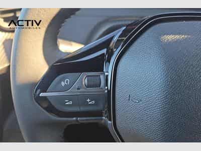 Peugeot 2008 Hybrid 145 e-DCS6 Allure (2026) - Photo 15