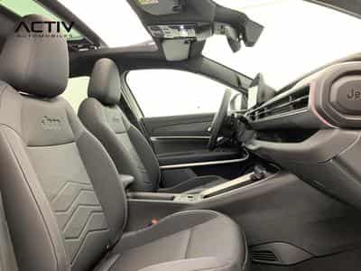 Jeep Avenger 1.2 Turbo T3 110 ch e-Hybrid BVR6 Summit (2026) - Photo 8