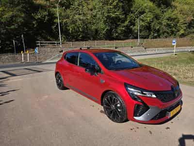 Renault Clio Esprit Alpine E-Tech Full Hybrid 145 (2024) - Foto 1