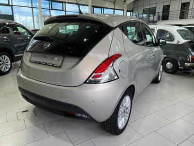 Lancia Ypsilon 1.2 1HAND, BLUETOOTH (2015) - Foto 3