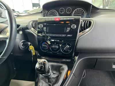 Lancia Ypsilon 1.2 1HAND, BLUETOOTH (2015) - Foto 5
