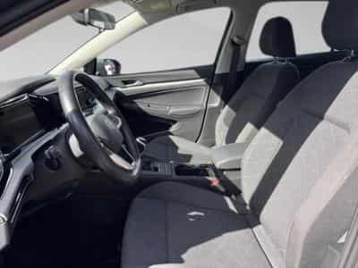 VW Golf VIII 1.0 TSI 96kW Life (2023) - Photo 8