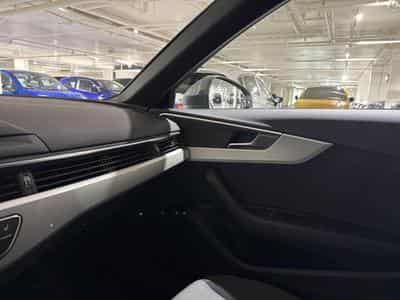 Audi A4 Avant 2.0 TDI S tronic S line (2023) - Photo 9