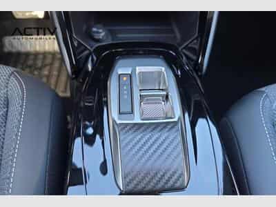 Peugeot 2008 Hybrid 145 e-DCS6 Allure (2026) - Photo 15