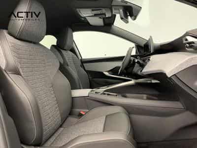 Peugeot 5008 Hybrid 145 e-DCS6 Allure (2026) - Foto 9