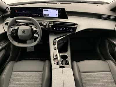 Peugeot 5008 Hybrid 145 e-DCS6 Allure (2026) - Foto 12
