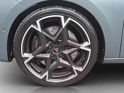Cupra Leon VZ+DSG+Dinamica+Pure-Perf.Int.-Drive (2025) - Photo 8