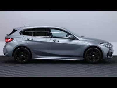 BMW 118 i M SPORT Steptronic (2023) - Photo 4