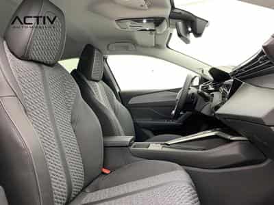 Peugeot 308 Hybrid 145 e-DCS6 Allure (2025) - Foto 9
