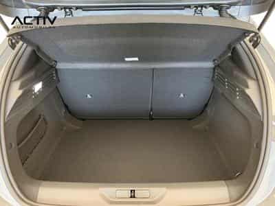 Peugeot 308 HYBRID 145 E-DCS6 ALLURE (2026) - Photo 11