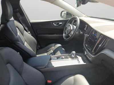 Volvo XC60 B4 AWD Core / Diesel (2022) - Foto 15