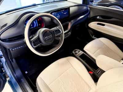 Fiat 500 La Prima  3+1 ACC / CO-Driver 42 kWh (2022) - Foto 9