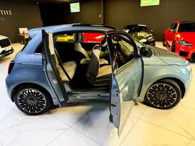Fiat 500 La Prima  3+1 ACC / CO-Driver 42 kWh (2022) - Foto 15