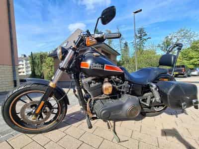 Harley-Davidson Dyna Street Bob (2016) - Photo 1