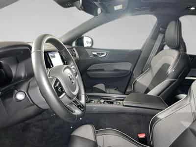 Volvo XC60 B4 P Geartronic Inscription (2022) - Photo 4