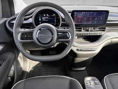 Fiat 500 500e 42 kWh LIMO (2023) - Foto 6