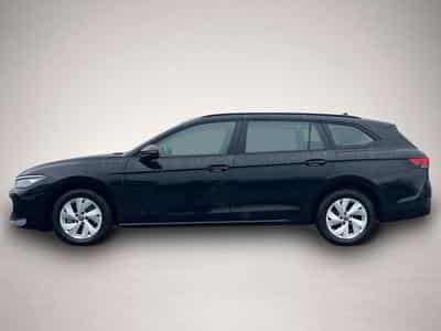 VW Passat (2024) - Photo 3