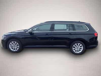 VW Passat (2024) - Photo 2