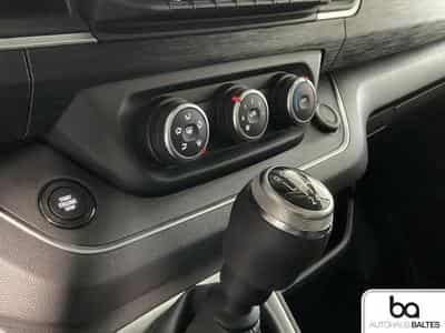 Nissan Primastar (2025) - Photo 11