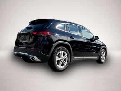 Mercedes GLA 200 (2025) - Photo 4