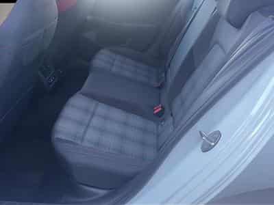 VW Golf (2025) - Photo 5