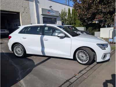Audi A3 35 TFSI 150 S-TRONIC (2021) - Photo 4