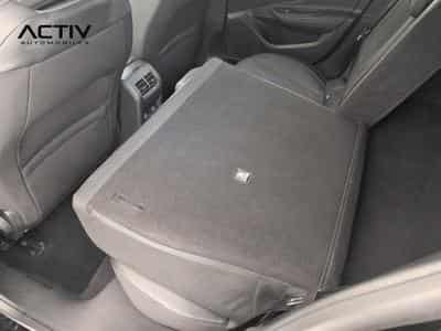 Peugeot 308 Hybrid 145 e-DCS6 Allure (2025) - Photo 12