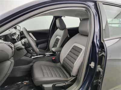 Citroën C4 1.2 PureTech 130cv EAT8 Plus NAVI / CARPLAY (2025) - Foto 7