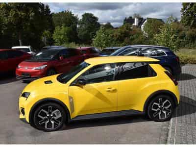 Renault R5 E-TECH 150cv Techno Comfort 52 kWh PACK HIVER 1° MAIN (2025) - Photo 3