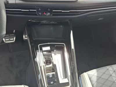 VW Golf R-Line (2026) - Photo 14
